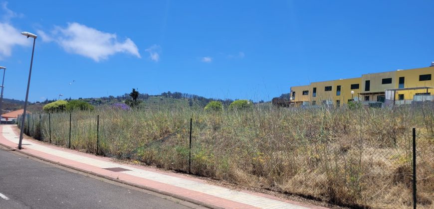 Venta de 56 Suelos Urbanos Residenciales en Urbanización LLANO DE LA CRUZ (SUBPARCELA C) Nº S/N Firgas (Las Palmas)