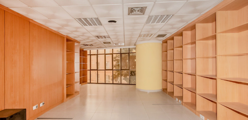 Oficina en Venta en Edificio Emblemático.Oportunidad Única